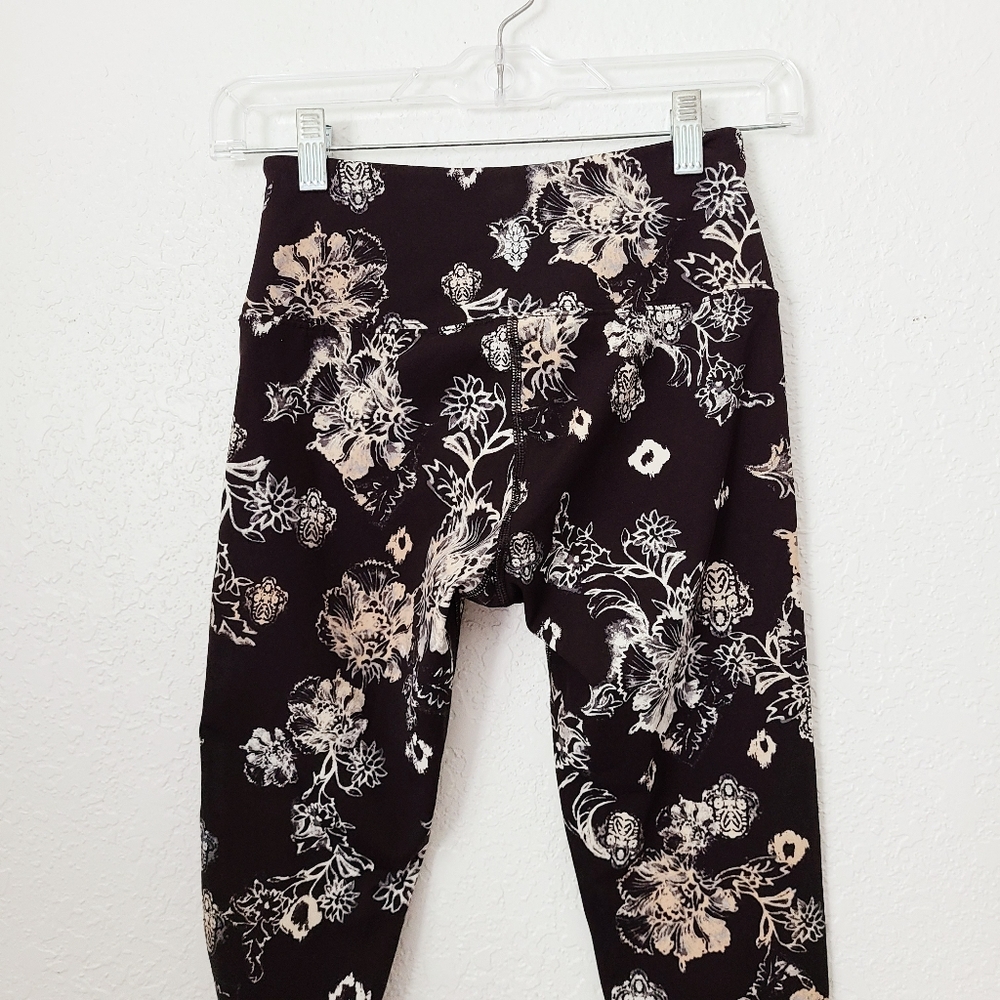 SOLD Free People Movement Freestyle Leggings XS - Picture 3 of 8